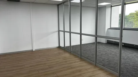 WhatsApp Image 2025-11-24 at 13.36.28 (1).